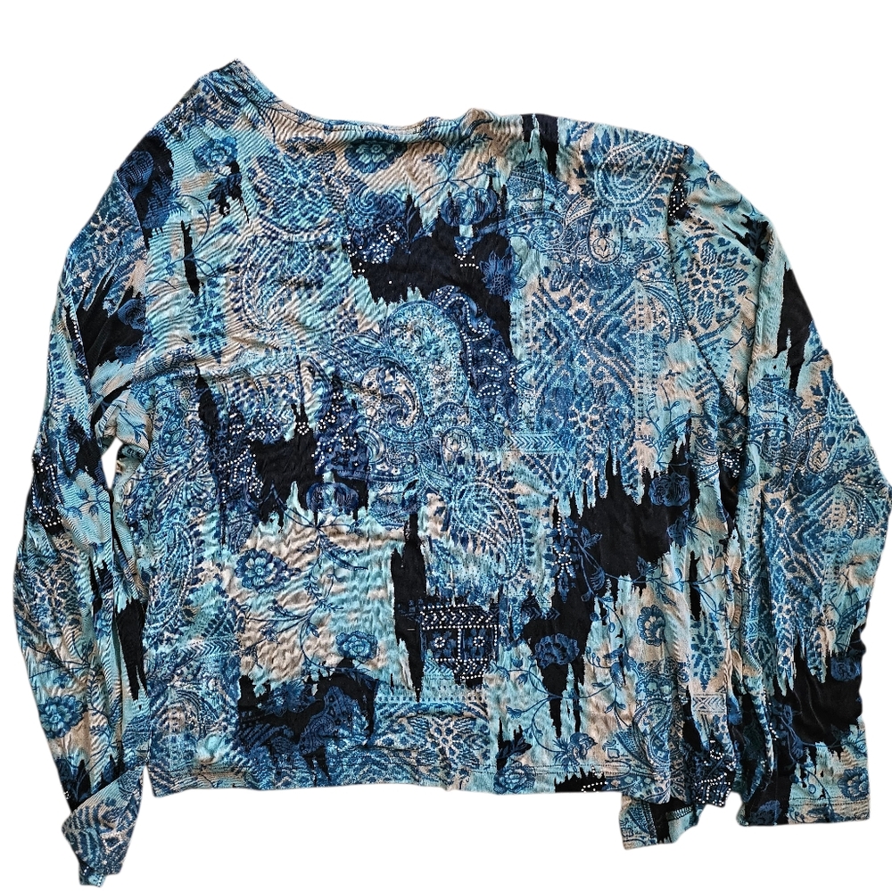 Vibrant Blue Patterned Button-Up Top - image 2